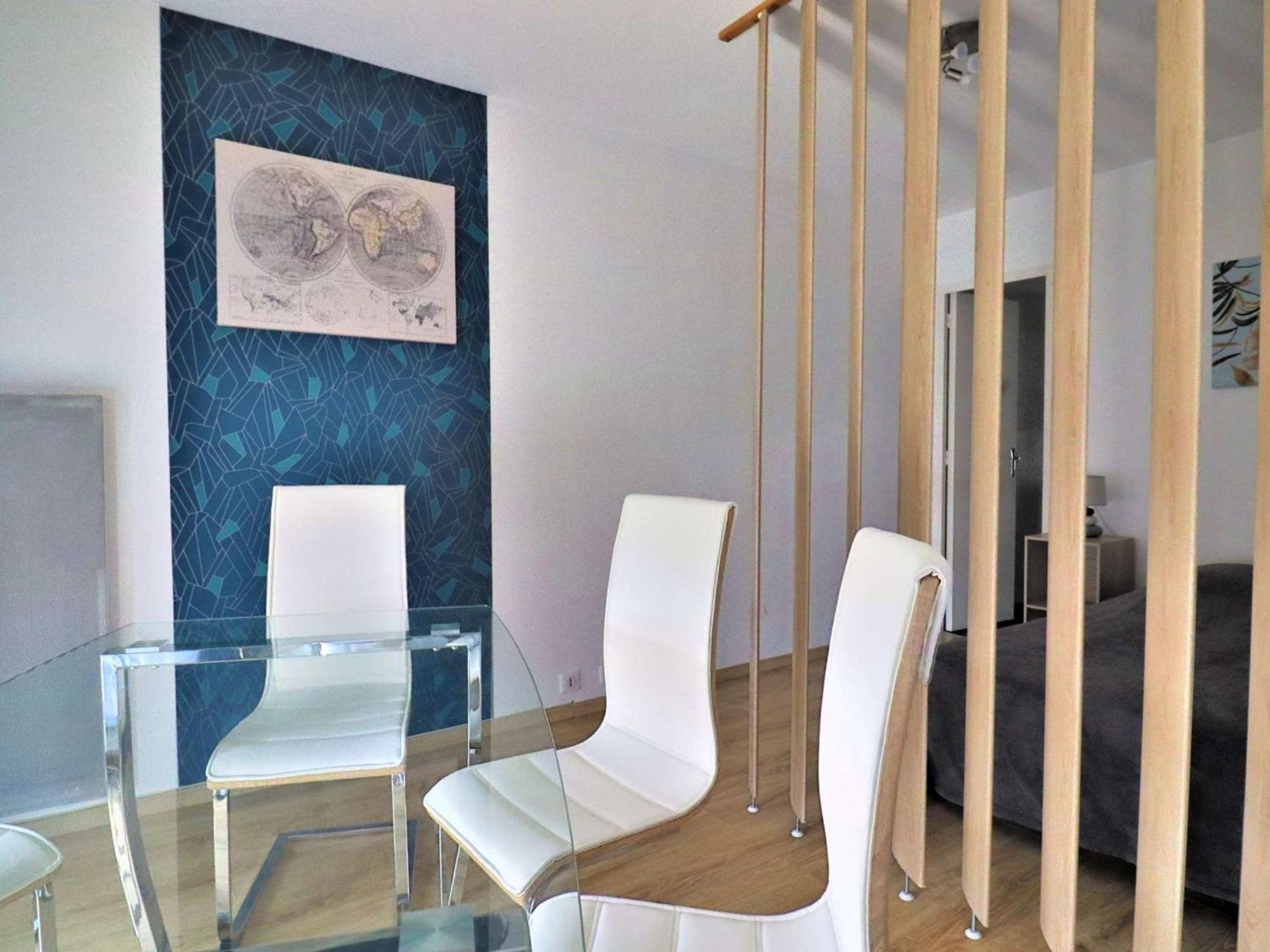 Appartement Renove Avec Terrasse A - Fr-1-494-206 Royan